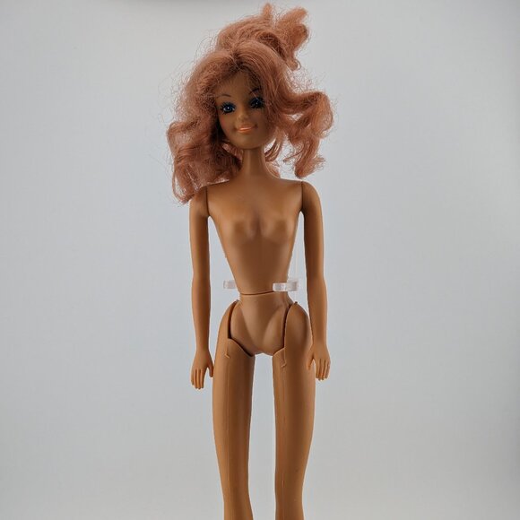 Bundle of 14 Vintage Barbie and Ken dolls - Picture 5 of 15